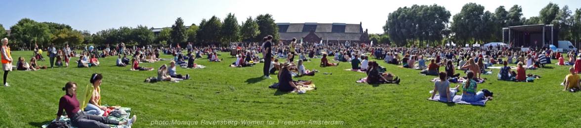 Women-for-Freedom-210904-Amsterdam-picknick-panorama